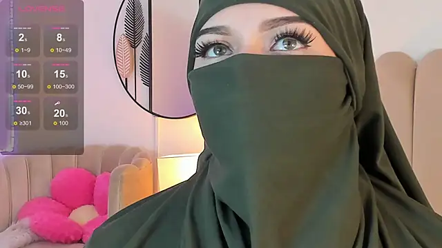 anna-henao online show from 8, 3, 2025