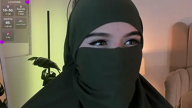 Snapshot of anna-henao chatting on 7, 5, 2026 anna-henao online show from 7, 5, 2026