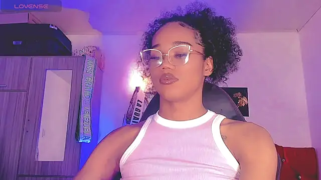 naomy  xx online show from 21, 7, 2026