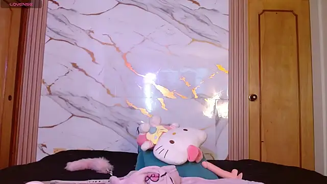 kittycatw online show from 30, 6, 2026