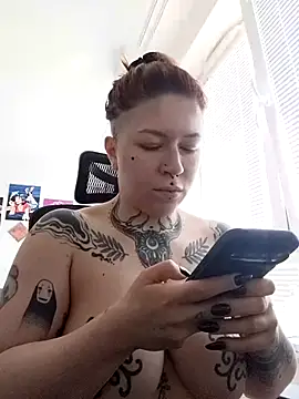 divine eve online show from 27, 4, 2026