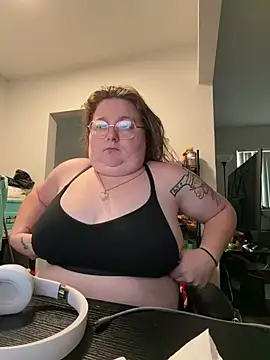 Snapshot of BBW2320 chatting on 14, 6, 2026 BBW2320 online show from 14, 6, 2026