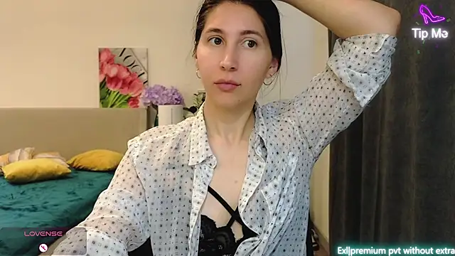 Snapshot of marrycolins chatting on 30, 5, 2026 marrycolins online show from 30, 5, 2026