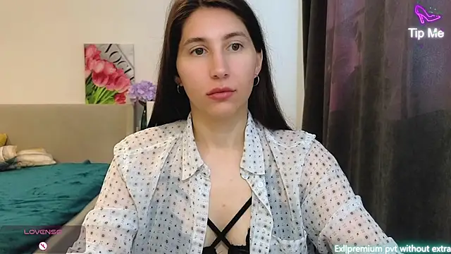 Snapshot of marrycolins chatting on 10, 6, 2026 marrycolins online show from 10, 6, 2026