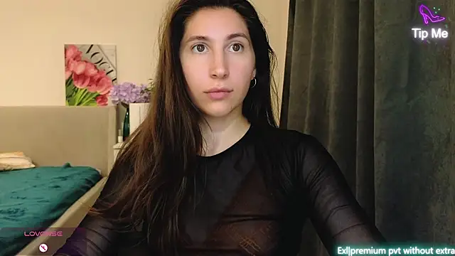Snapshot of marrycolins chatting on 11, 6, 2026 marrycolins online show from 11, 6, 2026