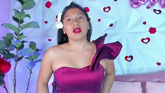 LinnaGardenia online show from 15, 2, 2025