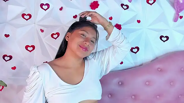 LinnaGardenia online show from 19, 2, 2025