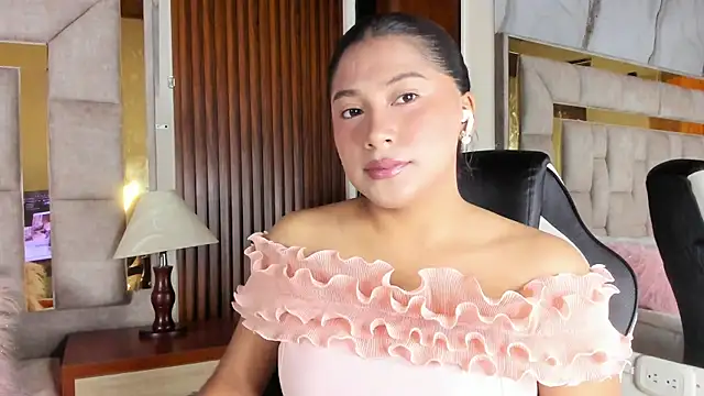 LinnaGardenia online show from 22, 4, 2026