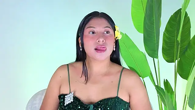 LinnaGardenia online show from 27, 4, 2026