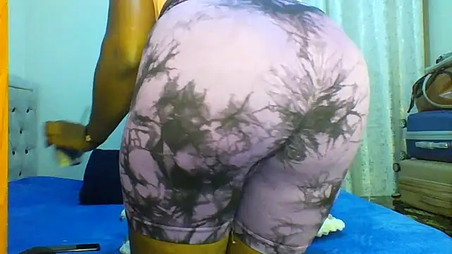 Petitiebooty online show from 28, 4, 2026