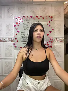 Snapshot of Alanna_atm_ chatting on 4, 2, 2025 Alanna atm online show from 4, 2, 2025