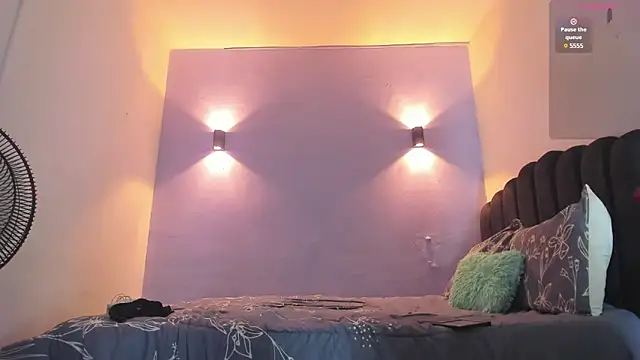 Sofia Clauss  online show from 2, 3, 2025