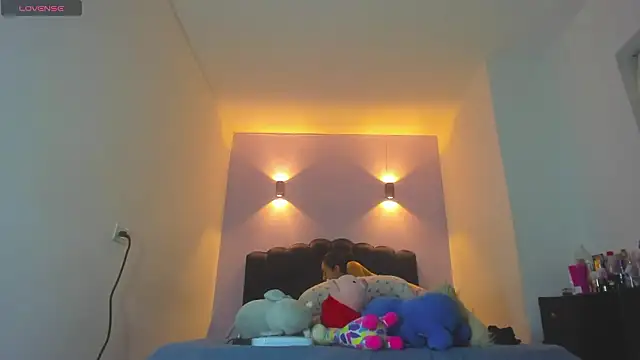 Sofia Clauss  online show from 16, 3, 2026