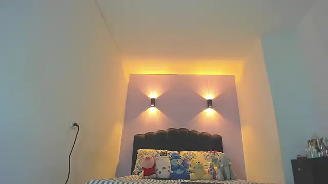 Snapshot of Sofia_Clauss_ chatting on 9, 5, 2026 Sofia Clauss online show from 9, 5, 2026