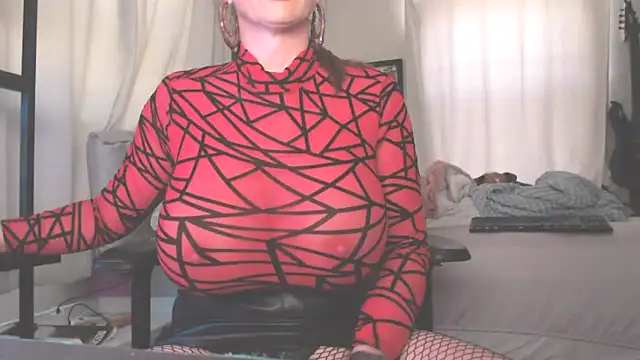 TSCassandraLove online show from 13, 10, 2025