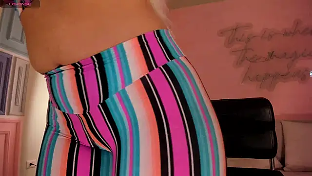 AnnaBrooks1 online show from 18, 3, 2025