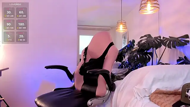 Snapshot of Tom_cooper_ chatting on 4, 12, 2025 Tom cooper online show from 4, 12, 2025