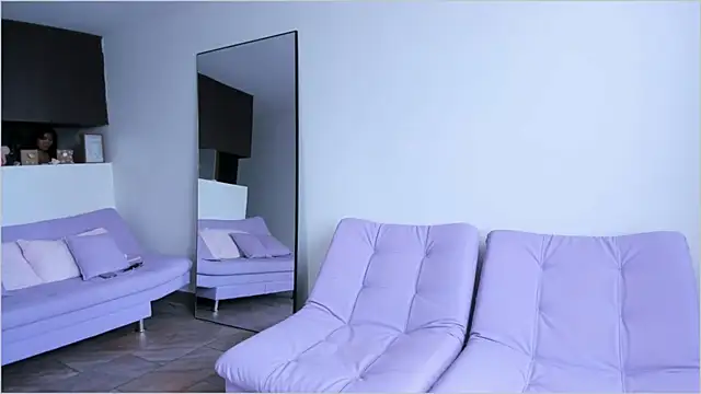 Lauren A online show from 17, 9, 2025