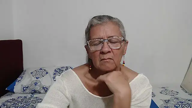 candy mature  online show from 21, 4, 2026