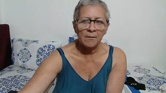 candy mature  online show from 22, 4, 2026