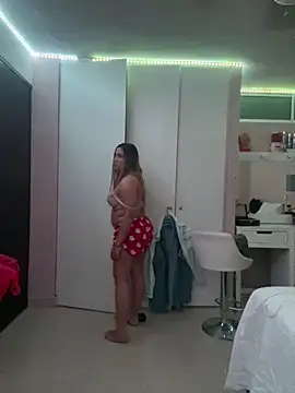 DarianaGuzz online show from 10, 3, 2025