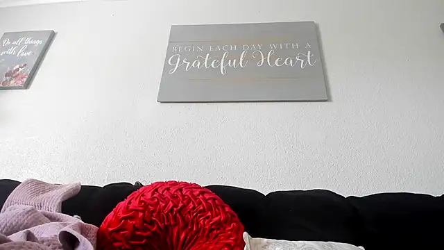 yiauana online show from 6, 3, 2025