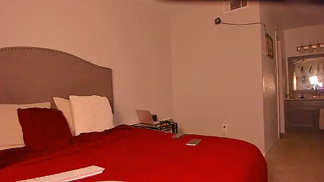 yiauana online show from 5, 3, 2026