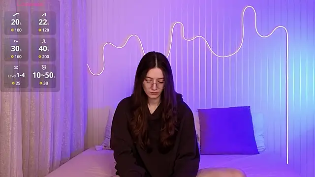 Ester Hill online show from 12, 12, 2024