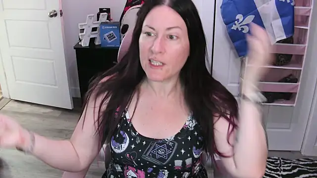 Snapshot of gennyrock chatting on 19, 7, 2026 gennyrock online show from 19, 7, 2026