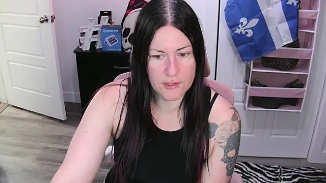 Snapshot of gennyrock chatting on 24, 7, 2026 gennyrock online show from 24, 7, 2026