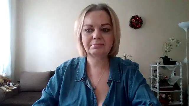 Snapshot of SofiyaPetrova chatting on 5, 2, 2025 SofiyaPetrova online show from 5, 2, 2025