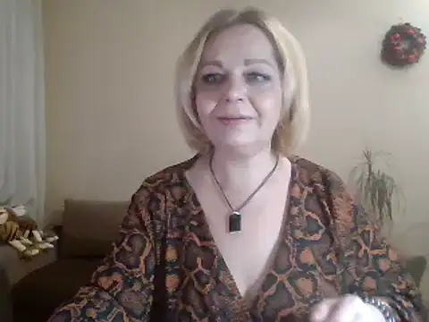 Snapshot of SofiyaPetrova chatting on 8, 2, 2025 SofiyaPetrova online show from 8, 2, 2025