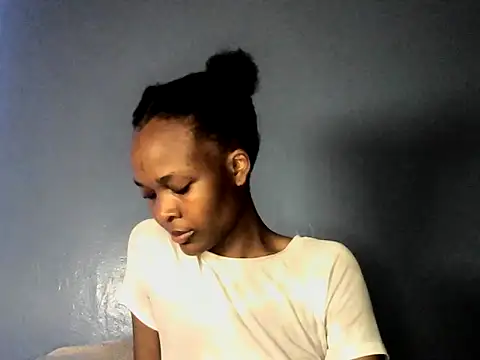 Snapshot of cyberbunnie chatting on 6, 2, 2025 cyberbunnie online show from 6, 2, 2025