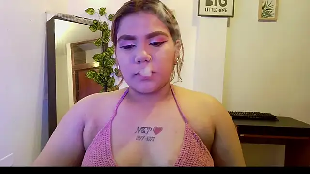 Snapshot of moon_sunflower chatting on 8, 7, 2026 moon sunflower online show from 8, 7, 2026