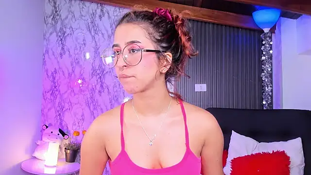 chloe blue online show from 7, 3, 2025