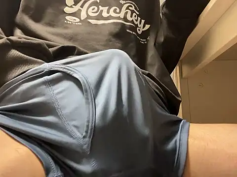 Snapshot of lkun9 chatting on 4, 10, 2025 lkun9 online show from 4, 10, 2025