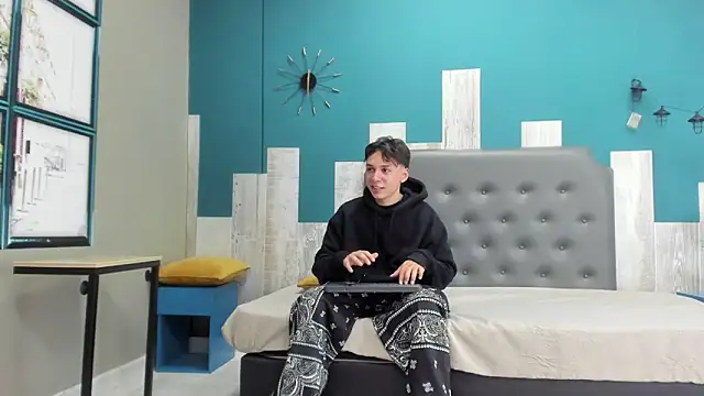 Rhaegal hot online show from 12, 12, 2024