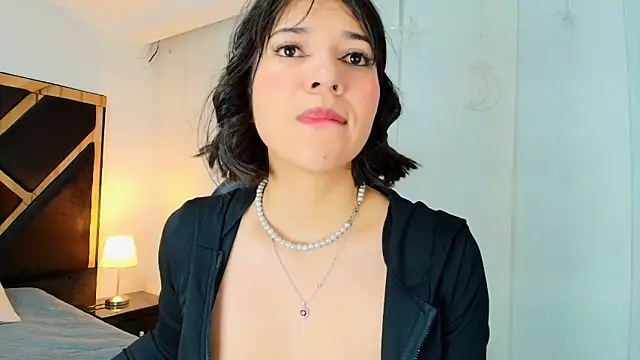Snapshot of lina_bedoya_ chatting on 9, 6, 2026 lina bedoya online show from 9, 6, 2026