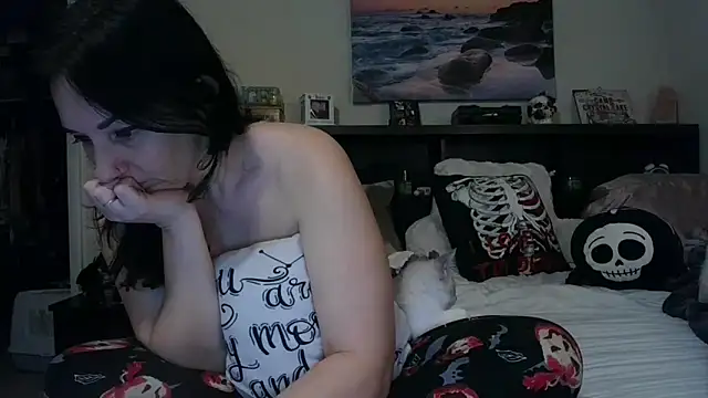 CrystalLakeXO online show from 14, 10, 2025