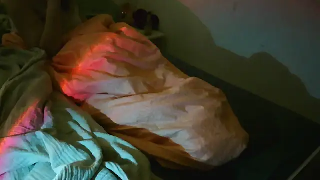 Snapshot of Everydayonli chatting on 12, 10, 2025 Everydayonli online show from 12, 10, 2025