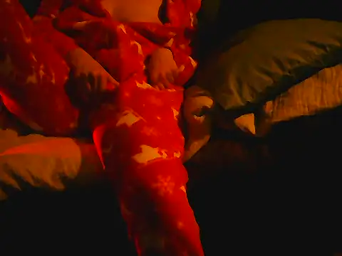 Snapshot of Everydayonli chatting on 4, 12, 2025 Everydayonli online show from 4, 12, 2025