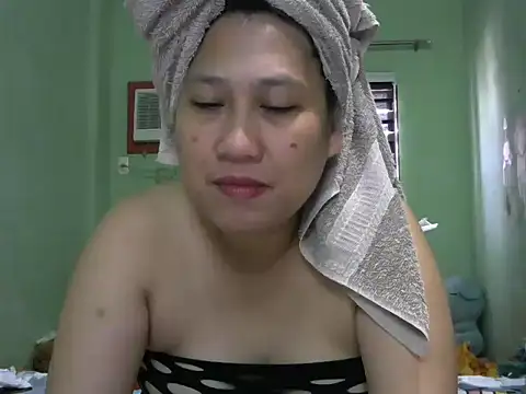 Snapshot of sweetsexysmile chatting on 17, 6, 2026 sweetsexysmile online show from 17, 6, 2026
