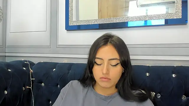 Lesly sexy4u online show from 24, 12, 2024