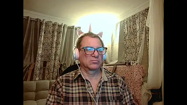 Snapshot of coryassman chatting on 2, 2, 2025 coryassman online show from 2, 2, 2025