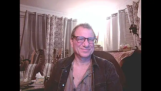 Snapshot of coryassman chatting on 15, 10, 2025 coryassman online show from 15, 10, 2025