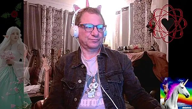 Snapshot of coryassman chatting on 21, 10, 2025 coryassman online show from 21, 10, 2025