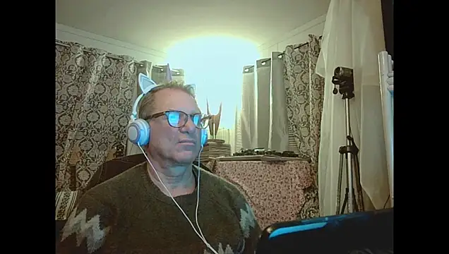 coryassman online show from 23, 4, 2026