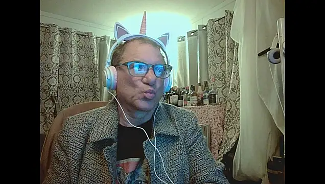 coryassman online show from 26, 6, 2026