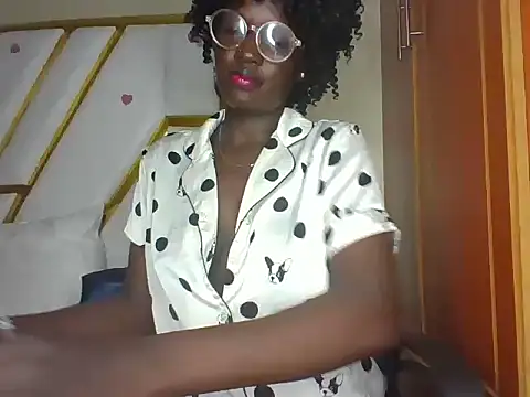 cutesmiling online show from 13, 3, 2025