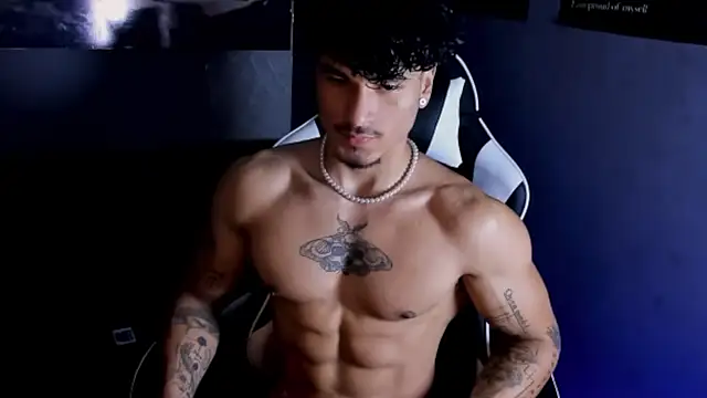Snapshot of Thomas_Fit1 chatting on 8, 6, 2026 Thomas Fit1 online show from 8, 6, 2026